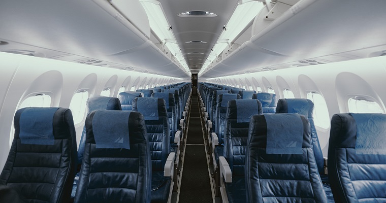 Viaggiare in aereo senza intoppi: 8 consigli degli esperti